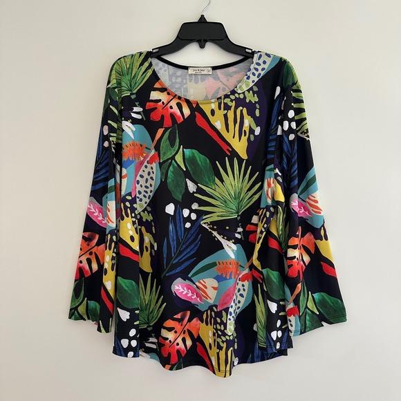 Jess & Jane Tops - Jess & Jane Tropical Floral Top Size 2X Multicolor Artsy Colorful Vacation